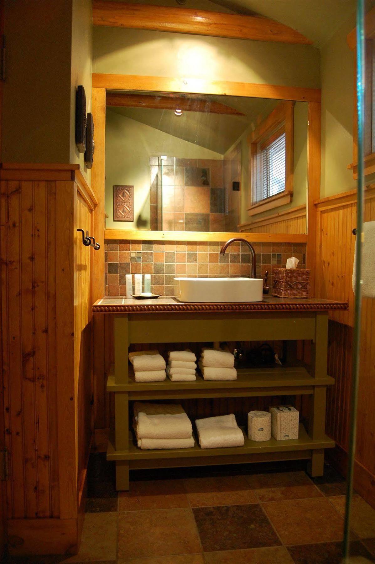 Highland Haven Creekside Inn Evergreen Ngoại thất bức ảnh